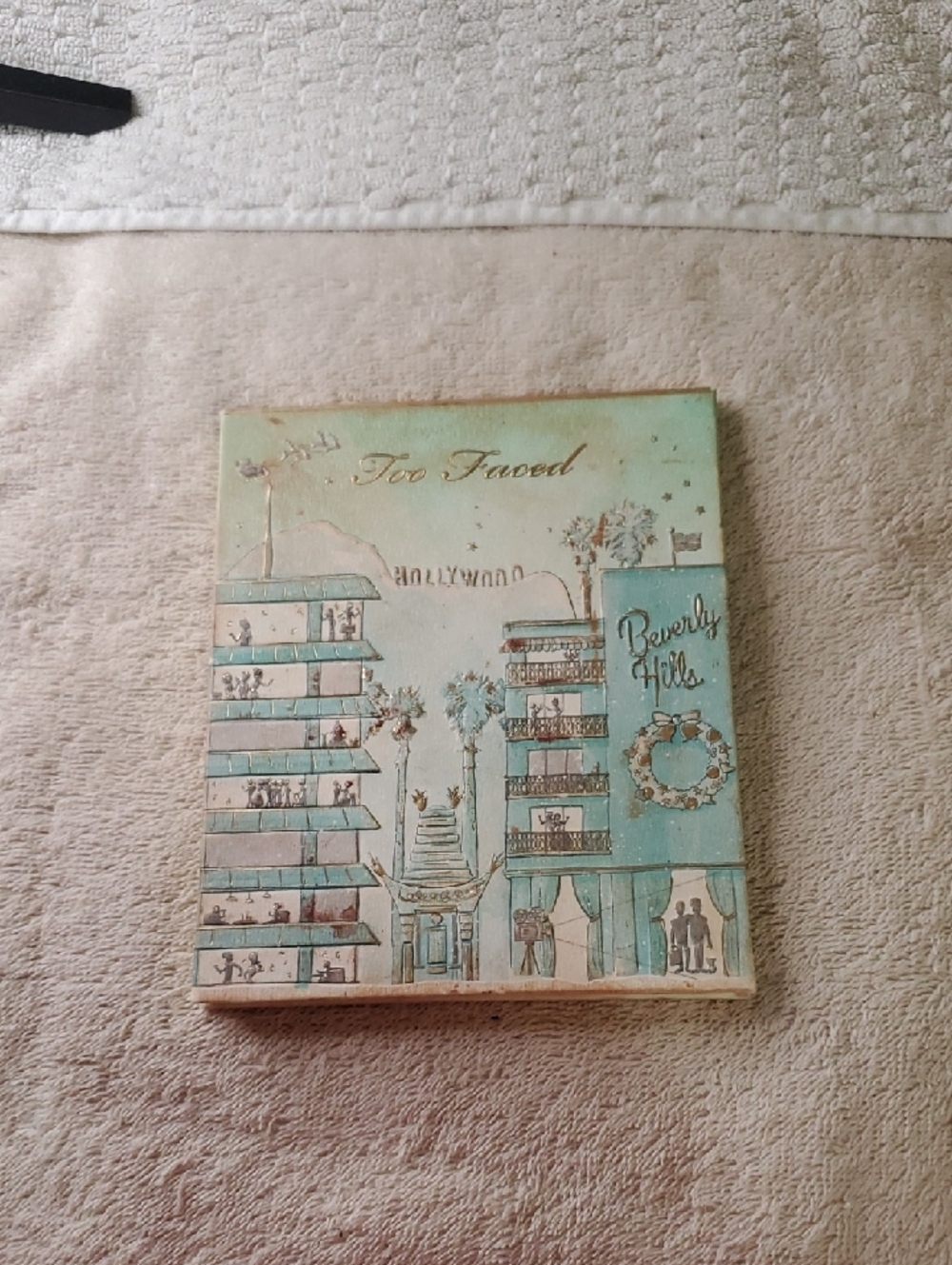 Too Faced Christmas In Los Angeles Palette